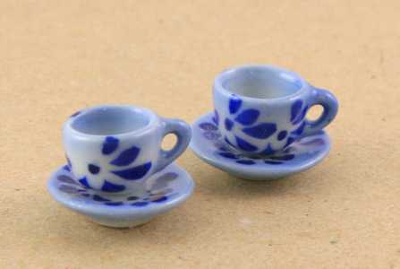 Tazza blu dipinta a mano