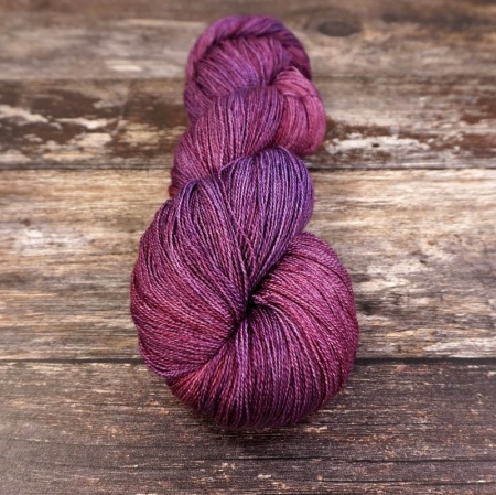 Fyberspates Gleem Lace 719 Grape