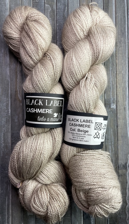 Black Label Cashmere UABstyle Colore Beige  Hover