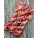 BrilLino filato tinto a mano colore Oxblood