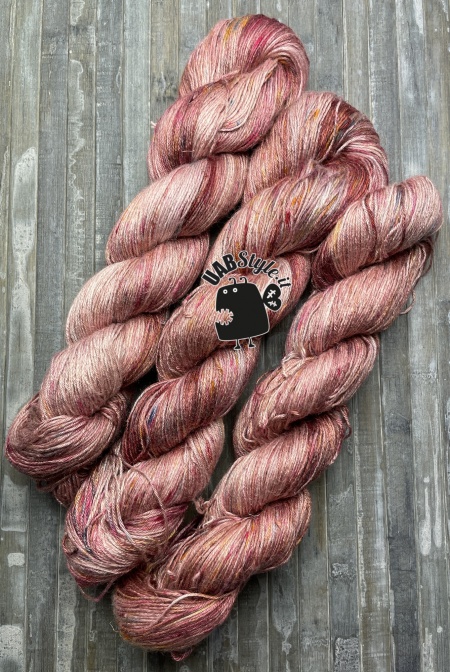 BrilLino filato tinto a mano colore Chocolate