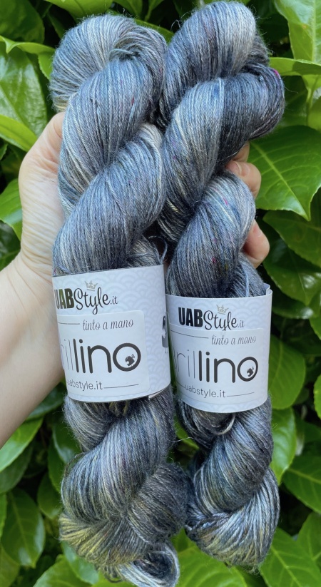 BrilLino filato tinto a mano colore Steel
